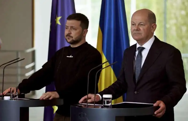 volodymyr zelensky olaf scholz     5