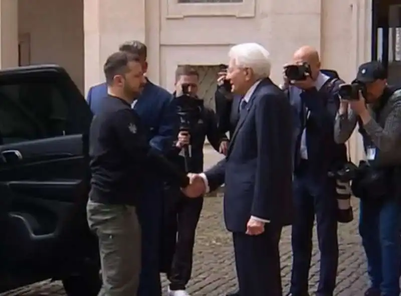 volodymyr zelensky sergio mattarella   1