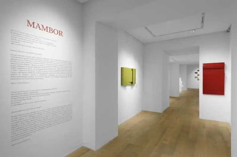 1 mambor, installation view, tornabuoni arte roma, maggio settembre 2024.   giorgio benni