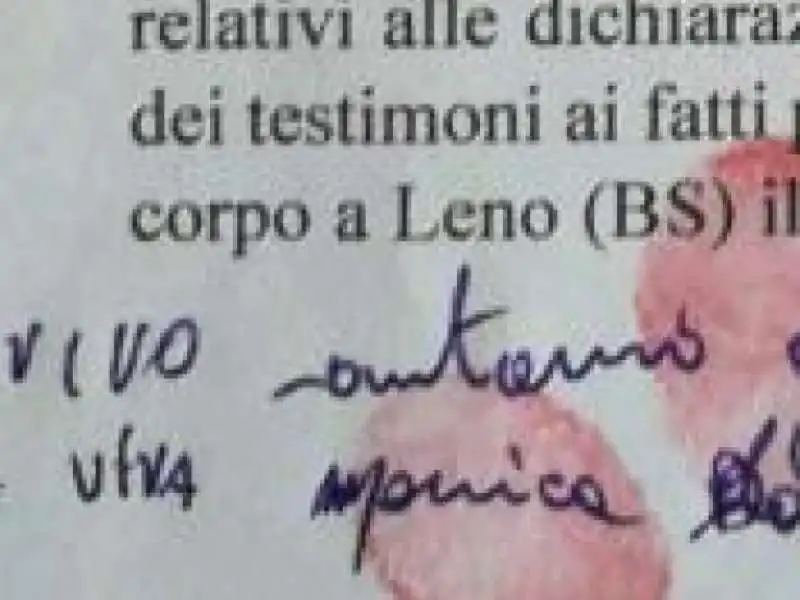 bolletta con impronta di sangue di un membro della setta noi è io sono