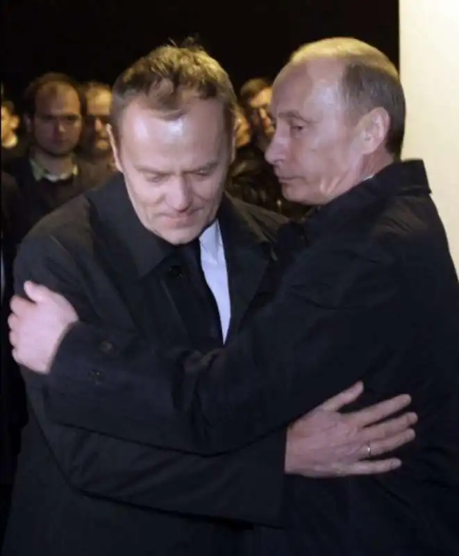 DONALD TUSK VLADIMIR PUTIN