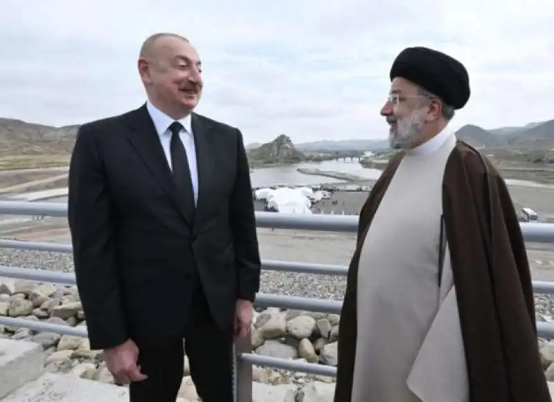 ebrahim raisi e ilhan aliyev inaugurano una diga sul fiume aras 1