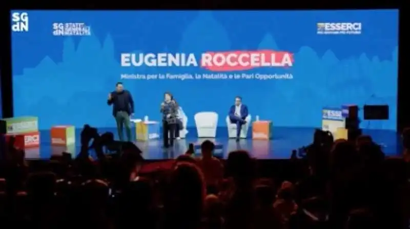 eugenia roccella contestata agli stati generali della natalita 9