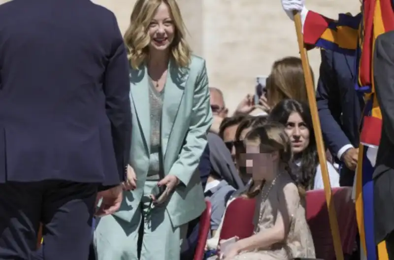 giorgia meloni e la figlia ginevra alla giornata mondiale dei bambini 1