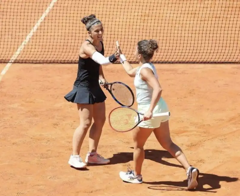 jasmine paolini sara errani