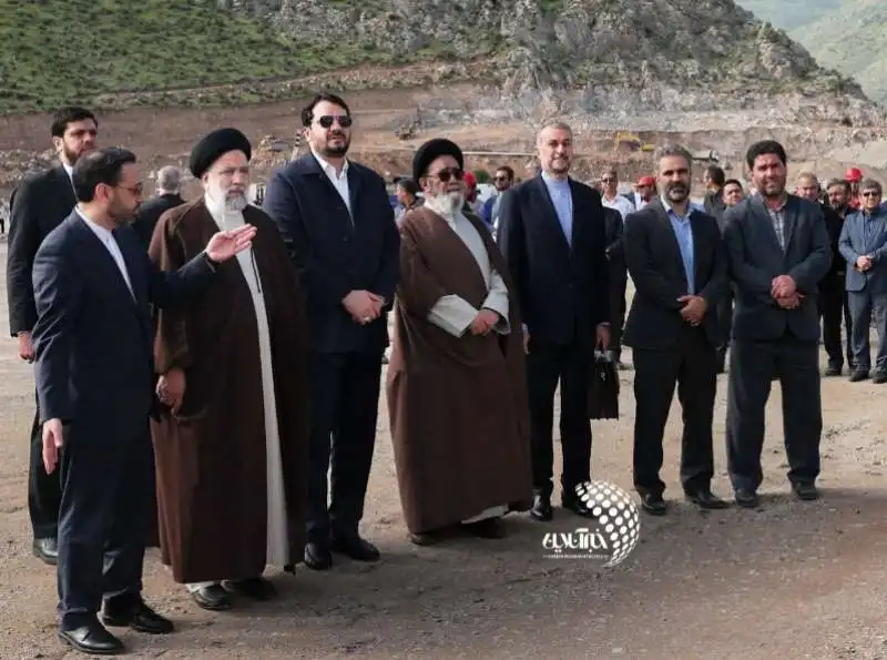 L ULTIMA FOTO DI EBRAHIM RAISI  PRIMA DELLO SCHIANTO IN ELICOTTERO 