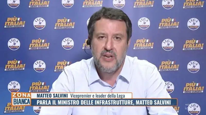 MATTEO SALVINI A ZONA BIANCA    