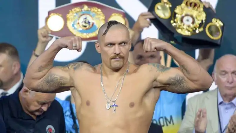   oleksandr usyk. 