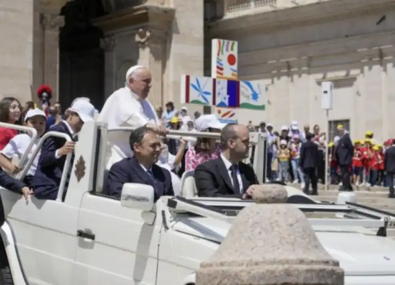 papa francesco alla giornata mondiale dei bambini 7