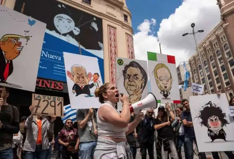 protesta a madrid contro il raduno di ecr   2