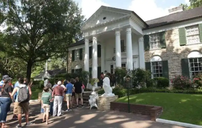 villa graceland 1