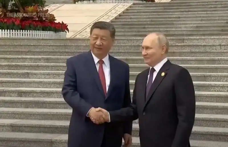 XI JINPING E PUTIN  