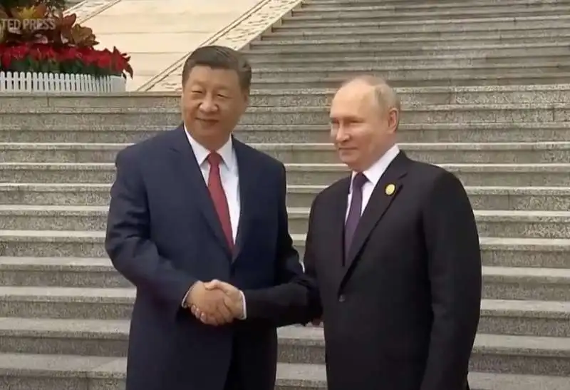 XI JINPING E PUTIN    