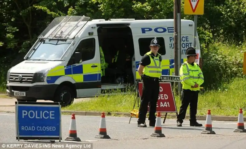 BILDERBERG L ARRIVO E LE MISURE DI SICUREZZA AL WATFORD HOTEL 