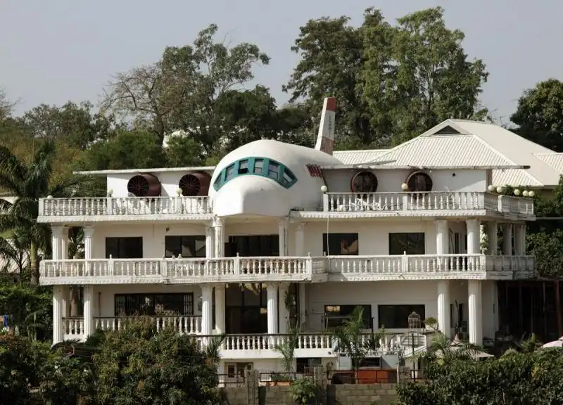 CASE STRANE CASA AEREO IN NIGERIA 