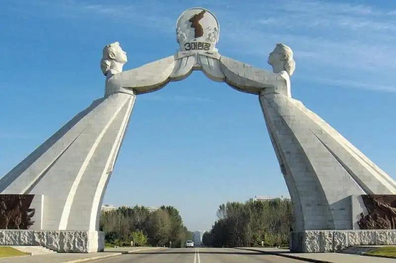 corea del nord pyongyang arco della riunificazione x 