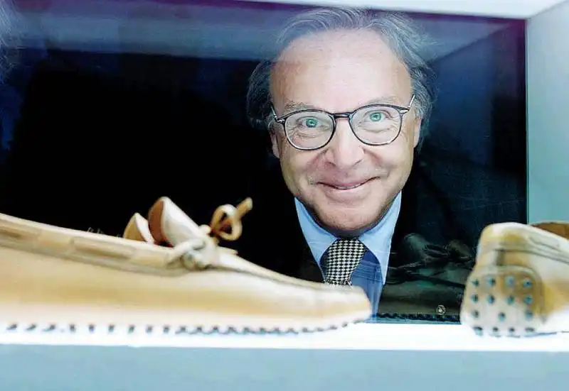 DIEGO DELLA VALLE CON SCARPE TODS