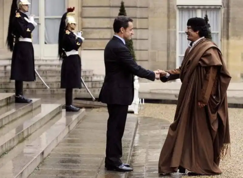 gheddafi e sarkozy jpeg