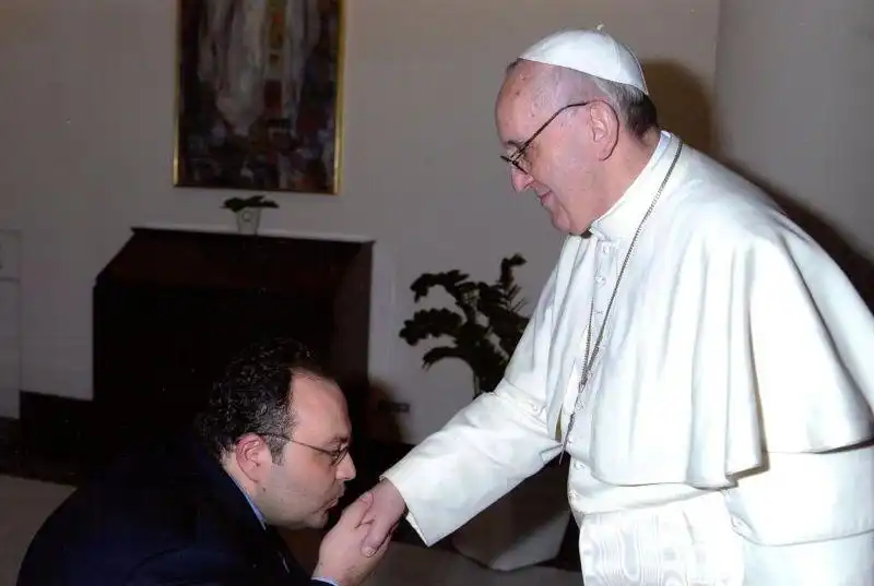 GIANLUCA BARILE E PAPA BERGOGLIO 