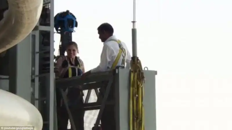 GOOGLE STREET VIEW SUL BURJ KHALIFA DI DUBAI 