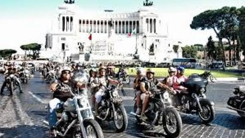 HARLEY DAVIDSON A ROMA