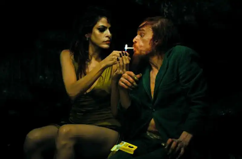 HOLY MOTORS DI LEOS CARAX 