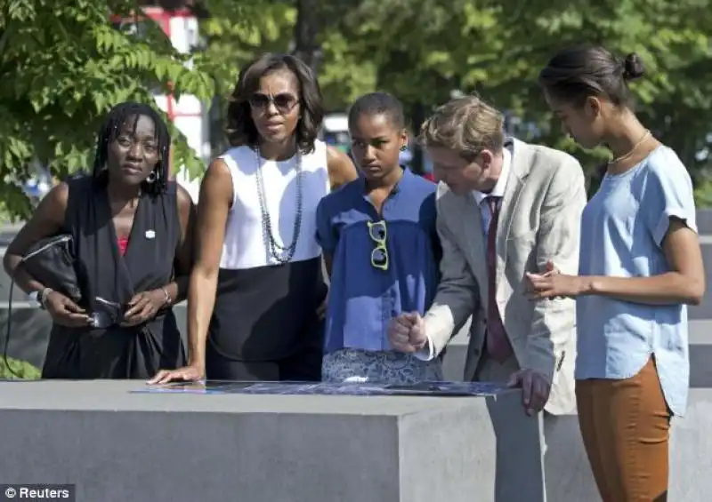 MICHELLE OBAMA E LE FIGLIE A BERLINO 