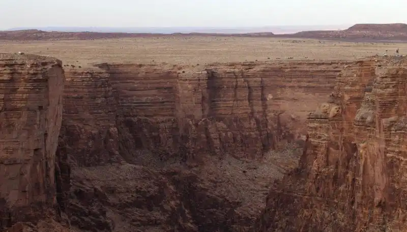 NUOVA IMPRESA DI WALLENDA ATTRAVERSA CANYON A METRI DI ALTEZZA 