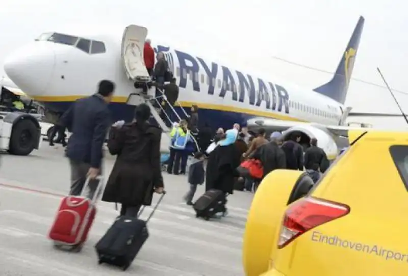 PASSEGGERI RYANAIR 