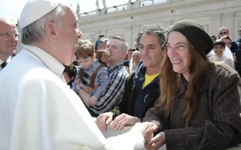 patti smith papa francesco 