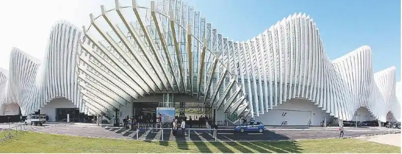 stazione mediopadana a reggio emilia