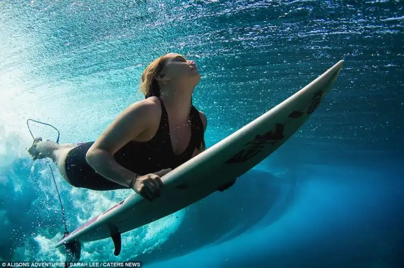 SURFISTI FOTOGRAFATI DA SARAH LEE 