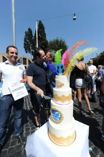 TORTA NOZZE GAY