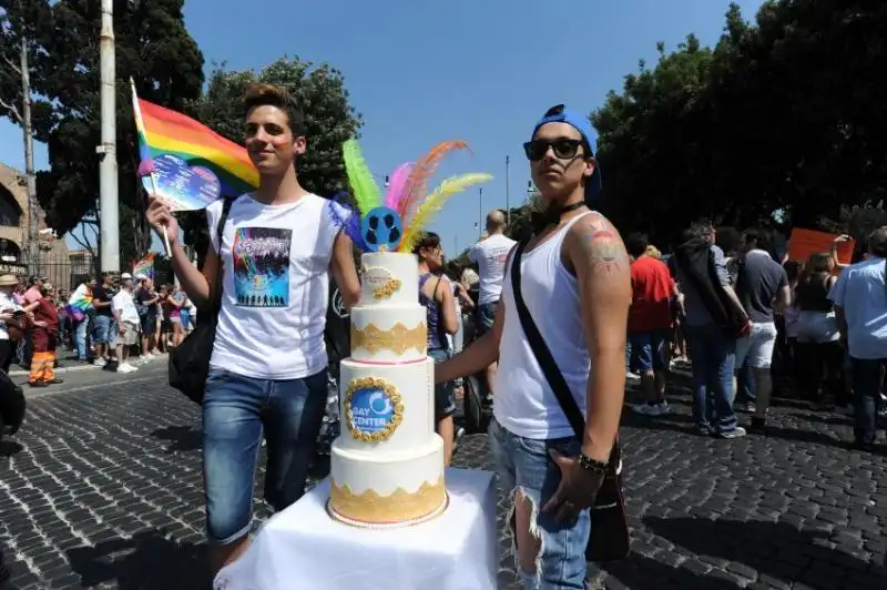 TORTA NOZZE GAY