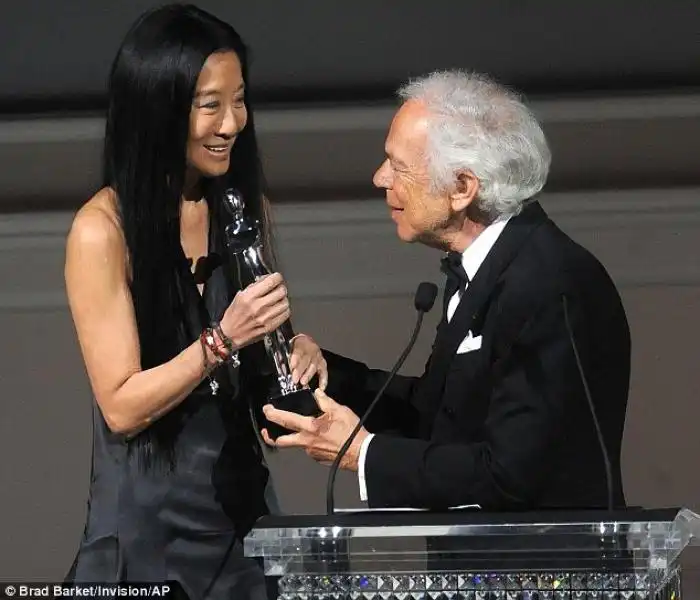 VERA WANG PREMIATA DA RALPH LAUREN CON IL LIFETIME ACHIEVEMENT AWARD 