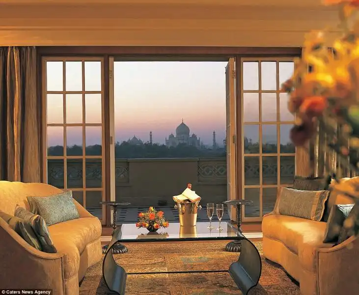 VISTA DALLOBEROI AMARVILAS DI AGRA IN INDIA 