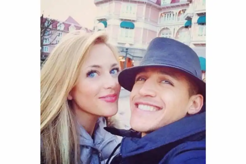 16 wags laia grassi  e alexis sanchez