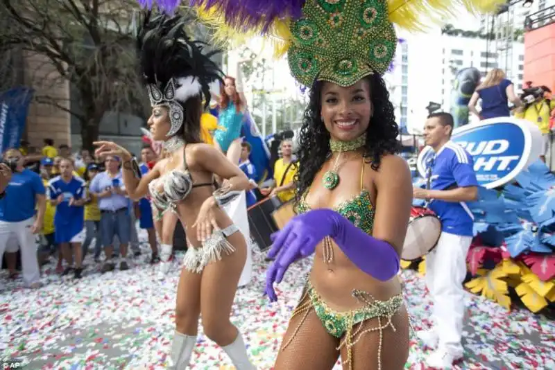 ballerine di samba a sao paulo