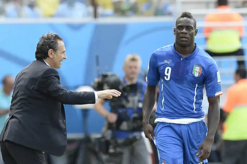 balotelli in italia uruguay 3 3