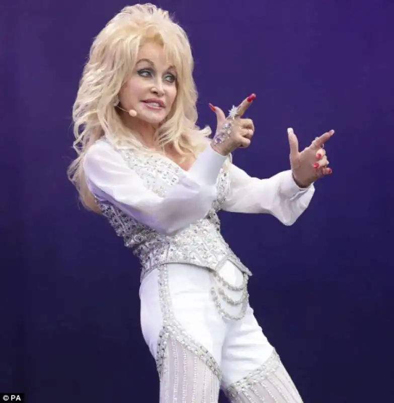 dolly parton al glastonbury festival