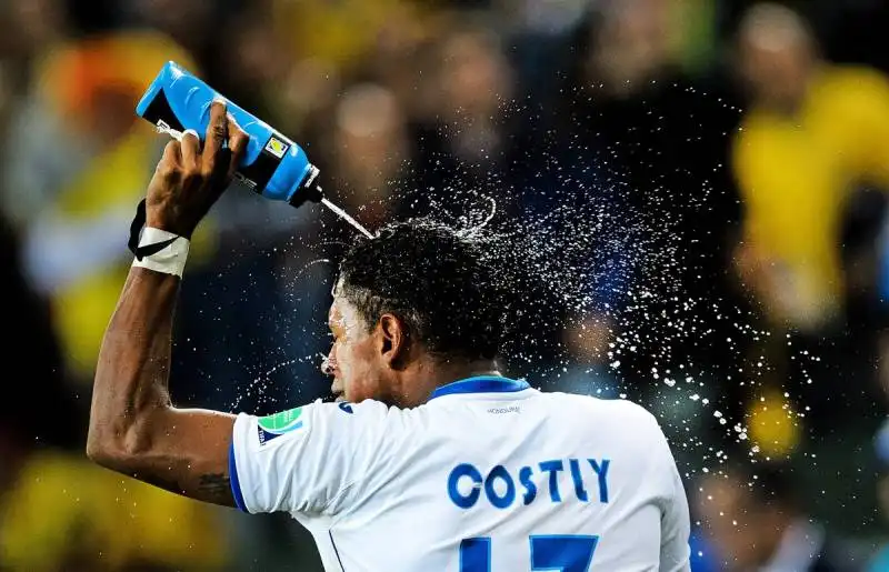 honduras carlo costly dopo il primo gol della sua squadra