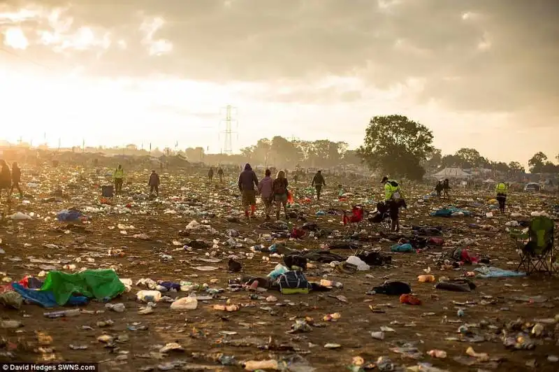 scanario discarica a glasto