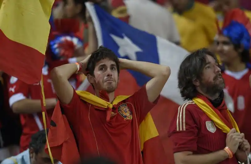 spagna eliminata dal mondiale    tifosi in lacrime