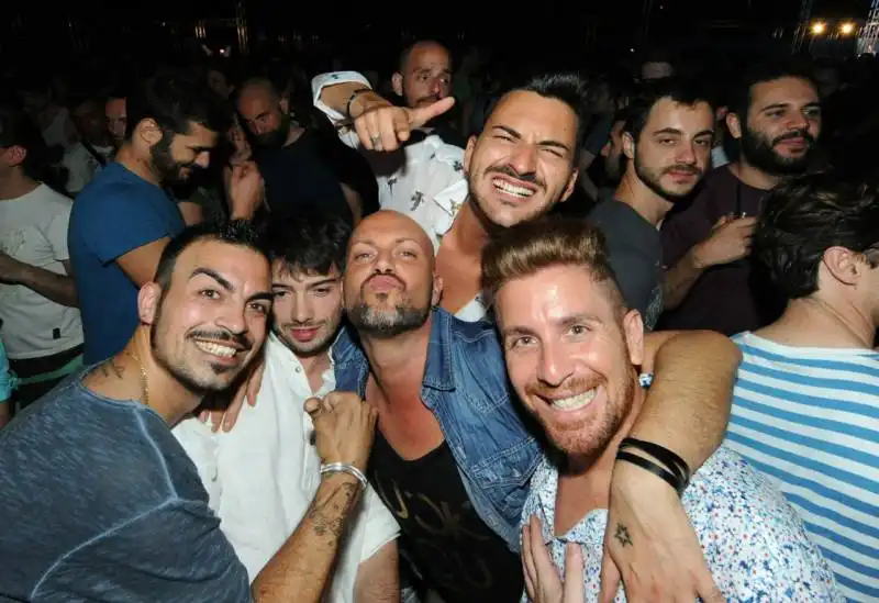 tutti al pride party (28)