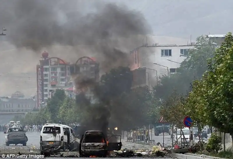 attentato dei talebani al parlamento di kabul  3