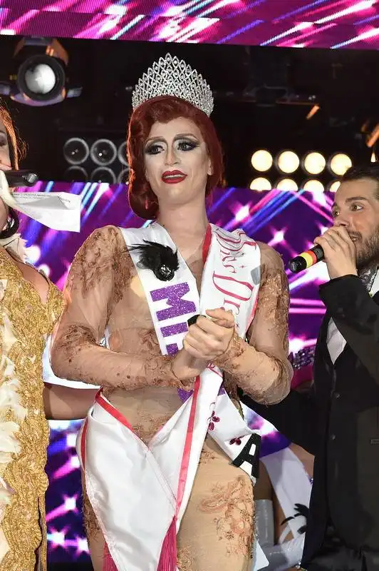 filippo rutigliano in arte hestramin vincitrice di miss drag queen lazio