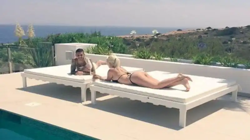 icardi wanda nara ibiza