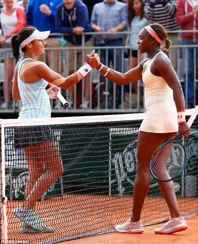 l'americana sloane stephens, destra