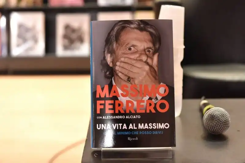 libro presentato