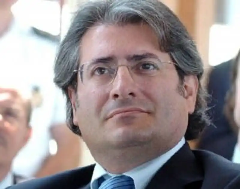 MASSIMO FERRARESE 